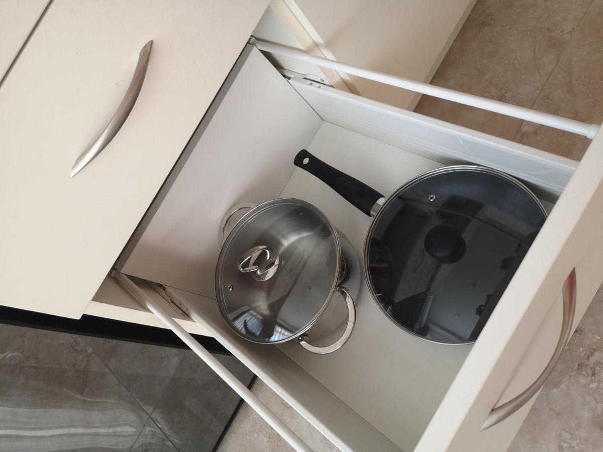 Lux Apartment,10 Фонтана,До Моря 5 Минут Odessa Esterno foto