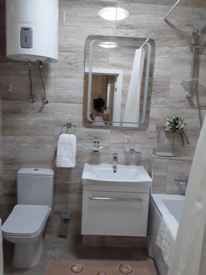 Lux Apartment,10 Фонтана,До Моря 5 Минут Odessa Esterno foto